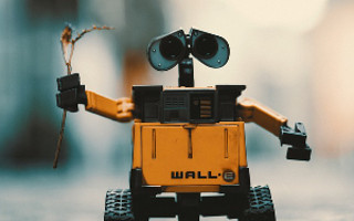 机器人也爱搭便车？？水下搭乘鲨鱼列车是它的日常